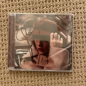 SIGNED RED TAYLORS VERSION CD